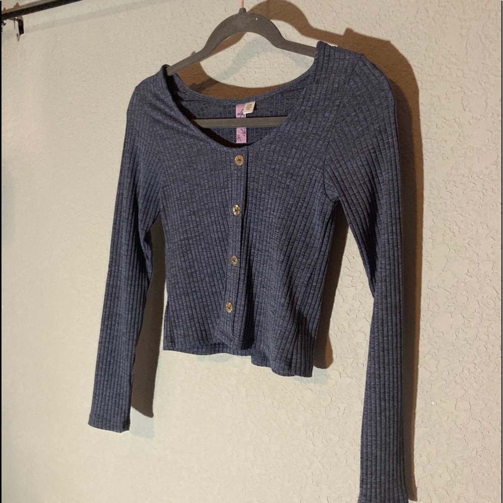 Blue crop long sleeve with brown buttons